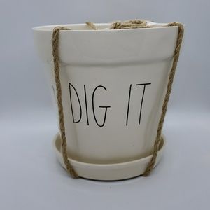 Rae Dunn Medium Planter